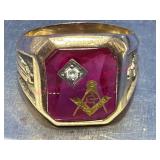 10k Gold Masonic Ring w/ Red Stone 11g