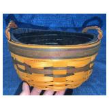 Longaberger 1998 Collectors Club Renewal Basket