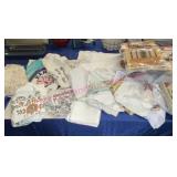Vtg Linens, Tablecloths & Doilies