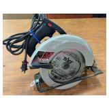 Nice SkilSaw 5150 7 1/4in Circular Saw 2.3 HP