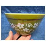 Pyrex Spring Blossom 401 1.5 pt Mixing Bowl