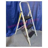 White Metal Kitchen Utility Ladder, 3-Step