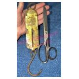1892 Chatillon Scale & 1926 Van Camp Shears