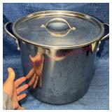 Large Stainless Steel Stock Pot w/ Lid