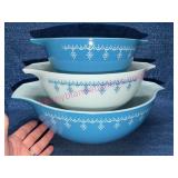 3 Pyrex Snowflake Garland Cinderella Mixing Bowls