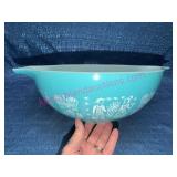 Pyrex Turquoise Amish Butterprint Bowl Model 444