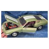 1:18 Maisto 1968 Ford Shelby GT 500KR Diecast Car