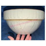 Stoneware Mixing Bowl w/Incised Pattern