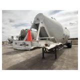 1982 Fruehauf Pneumatic / Dry Bulk Tanker Trailer