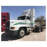 1999 Freightliner White DayCab Truck Tractor