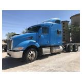 2005 Peterbilt 387 Blue Sleeper Truck Tractor