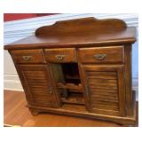 Side Board / Wine Cabinet