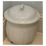 Chamber Pot