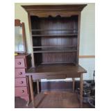 DIY Table with Hutch1