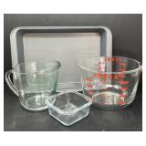 Pyrex Mixing Bowls with Pan