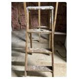 Wood Step Ladder