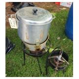 2 Gas Cookers with Pots