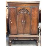 Console Tube Radio Cabinet