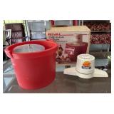 Rival "Dolly Madison" Ice Cream Freezer