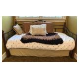 Daybed with Trundle