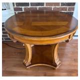 Round Table