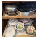 Various Kitchen Items: Roasting Pans, Bakeware