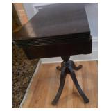 Drop Leaf Pedestal Table