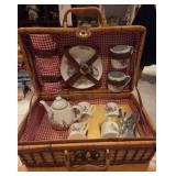 Peter Rabbit Tea Set and Basket