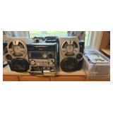 Philips Mini Hi-Fi System and CD ï¿½s