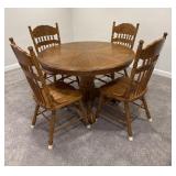 Traditional Round Dining Table with Four Chairs