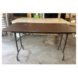 4 ï¿½ and 5 ï¿½ Folding Tables