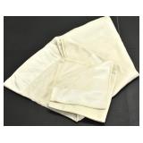 ROUND TABLE CLOTH AND NAPKINS