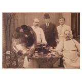 PHOTOGRAPHIC IMAGE: Cylinder Phonograph