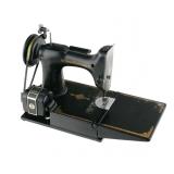 Singer Featherweight 221 Sewing Machine