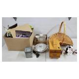 Box Lots of Assorted HH Decor