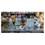 Large Lot of Kitchenware & Glassware