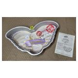 1987 Wilton Bird & Banner Cake Pan w/ Label &