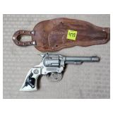 Vintage Hubley Western Diecast Cap Gun w/ Leather