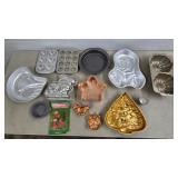Lot of Assorted Bakeware