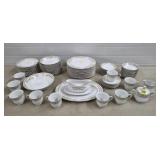 Ekco International Golden Autumn Porcelainware Lot