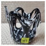 HQT Hand Made Black & White Art Glass Vase