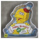 Wilton Sesame Street Big Bird w/ Banner Cake Pan