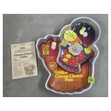 1982 Wilton Circus Clown Cake Pan w/ Booklet &