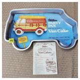 1979 Wilon Van Cake Pan w/ Label & Booklet