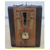 Tatro (made in Decorah) Antique Wood Radio