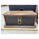 Antique Parmak 1929 Walnut Radio 21'w