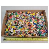 LARGE LOT OF Vintage Toy Prizes / Charms