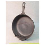 Wagner No 8 Cast Iron Deep Skillet with stand