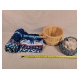 2 Baksets & Fuzzy Throw