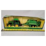 1/32 John Deere 3350 Tractor w/ Baler